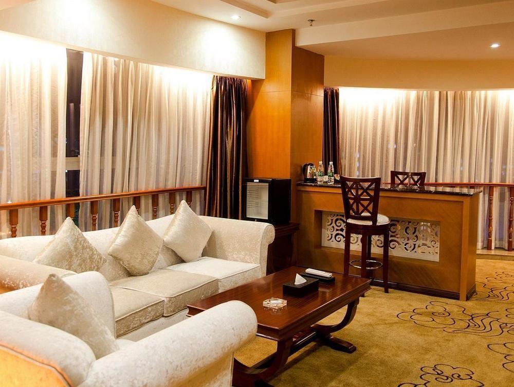 Chengdu Bai Gang International Hotel ภายนอก รูปภาพ